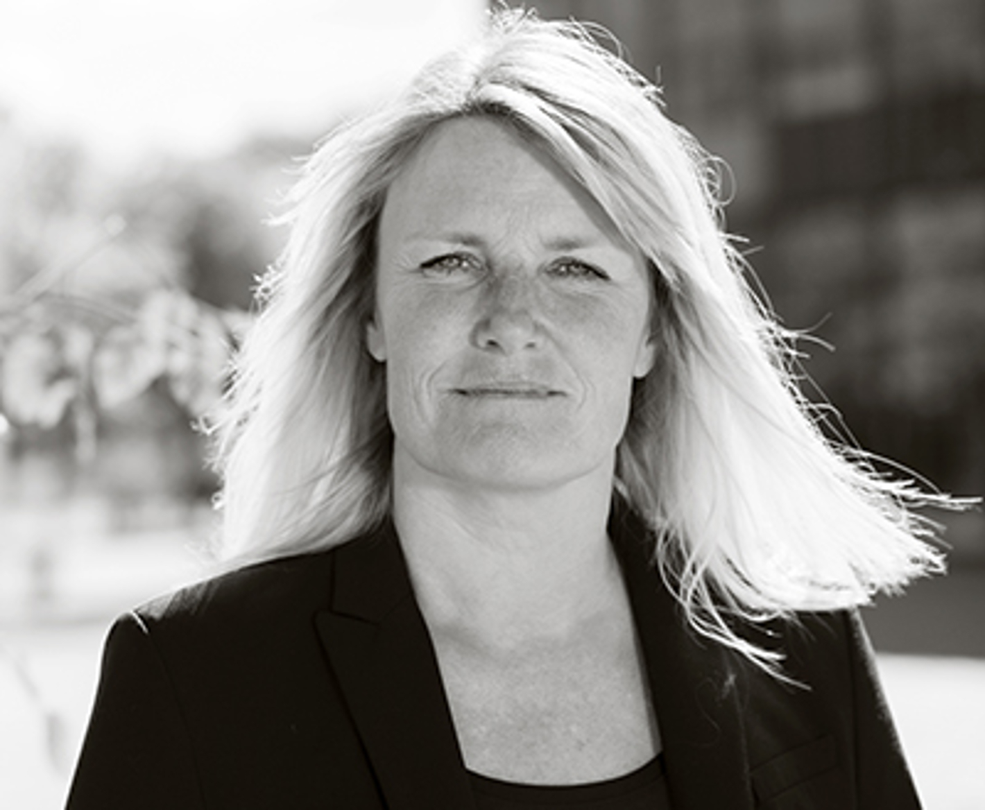 Portrætfoto i sort-hvis af borgmester Birgit S. Hansen