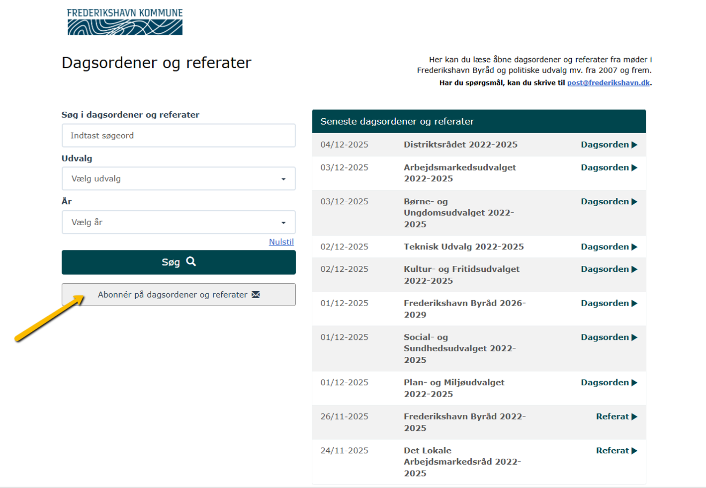 Skærmdump af dagsordenens hjemmeside med pil til abonnementsknap